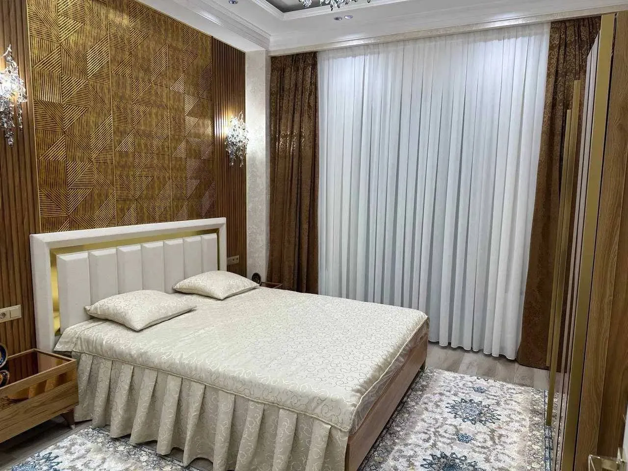 Сдаётся 3-комнатная квартира, 94 м², 5/10 этаж — Мирабадский район