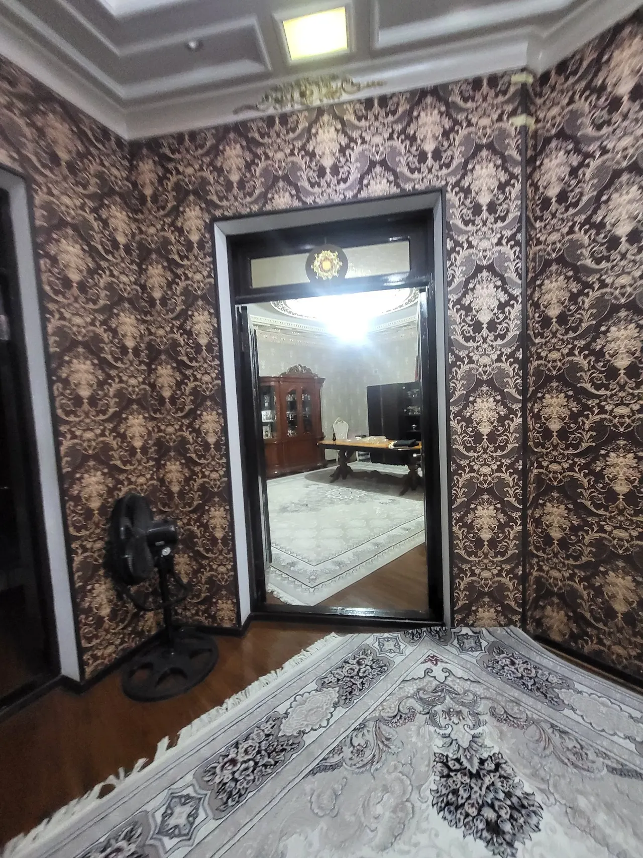 Сотилади ҳовли уй, 260 м², 2 қаватли — Чилонзор тумани
