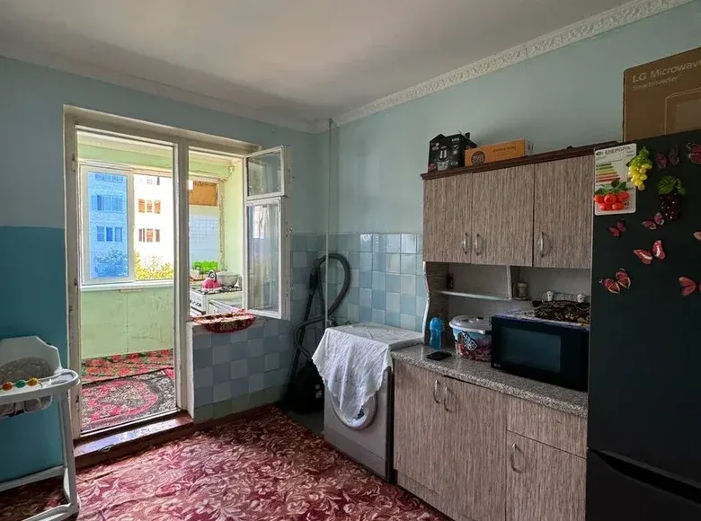 Продаётся 3-комнатная квартира, 64 м², 3/5 этаж — Фергана