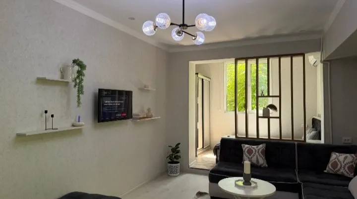Продаётся 1-комнатная квартира, 42 м², 2/4 этаж — Юнусабадский район