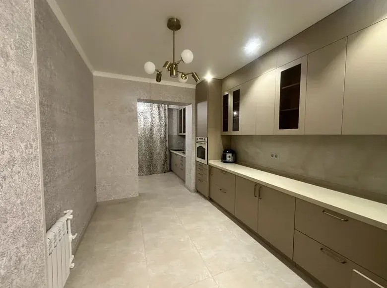 Продаётся 4-комнатная квартира, 100 м², 5/9 этаж — Яккасарайский район