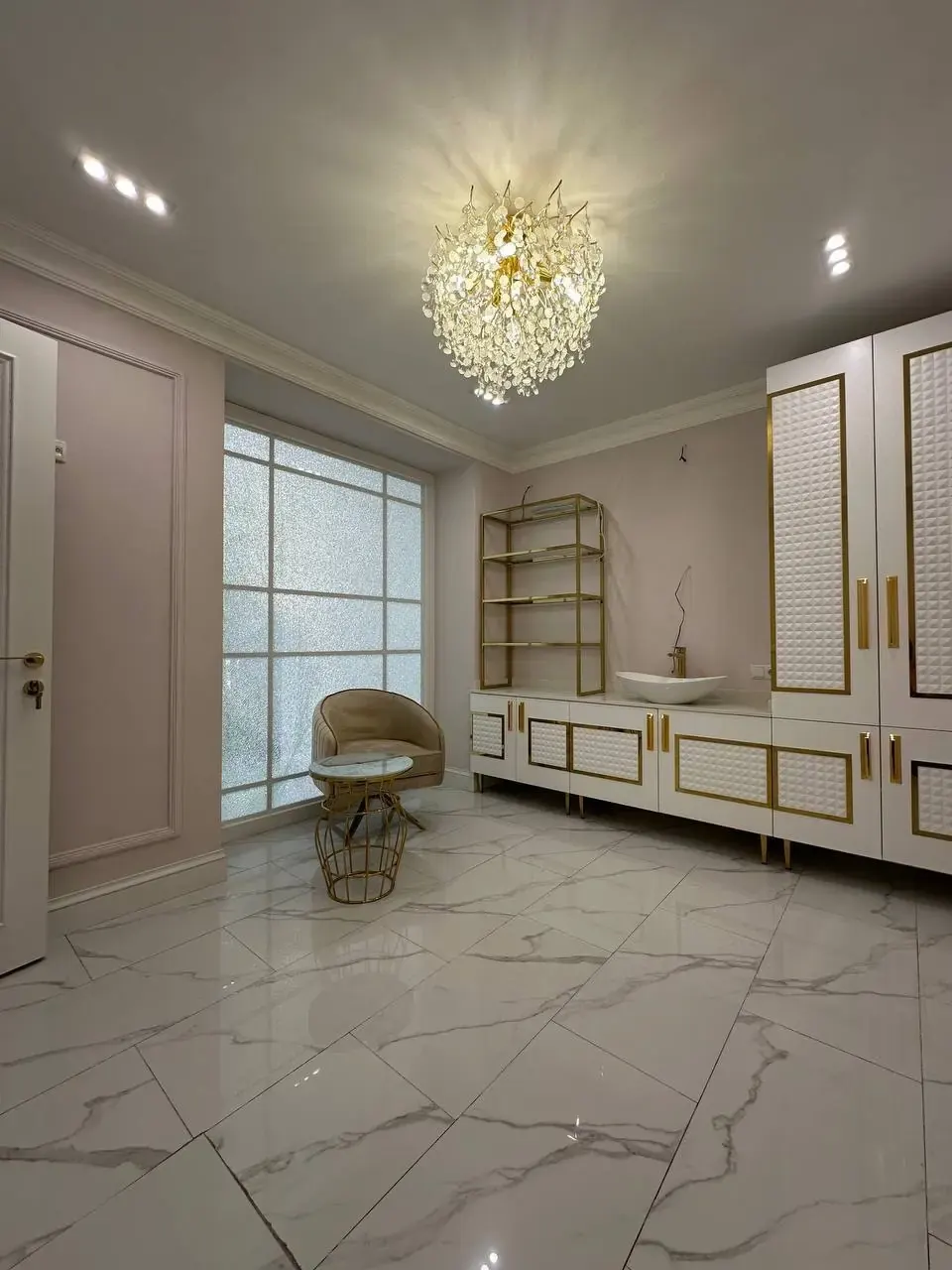 Sotiladi tijorat binosi, 125 m² — Mirzo Ulugʻbek tumani