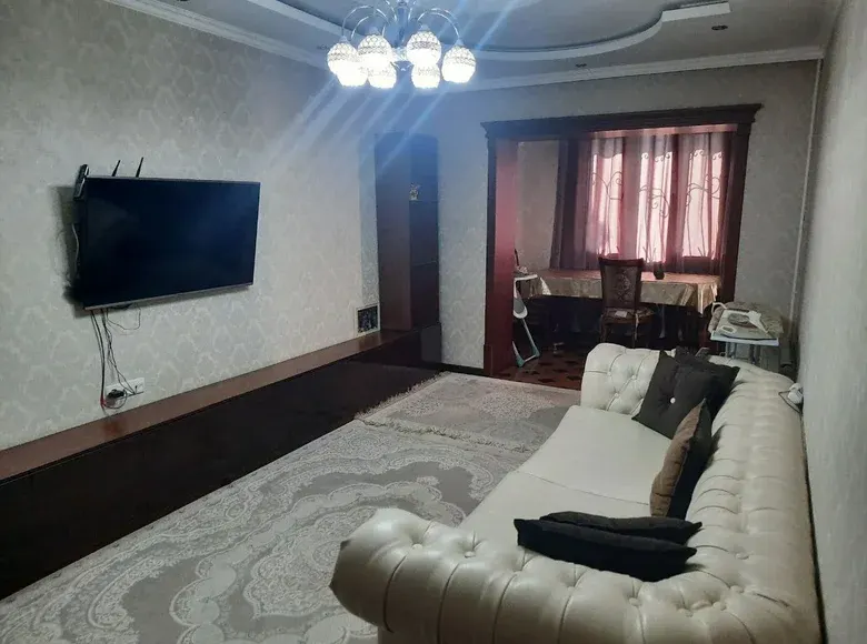 Sotiladi 3 xonali kvartira, 70 m², 3/5 qavat — Mirzo Ulugʻbek tumani
