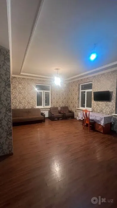 Сдаётся 1-комнатная квартира, 50 м², 1/1 этаж — Шайхантахурский район