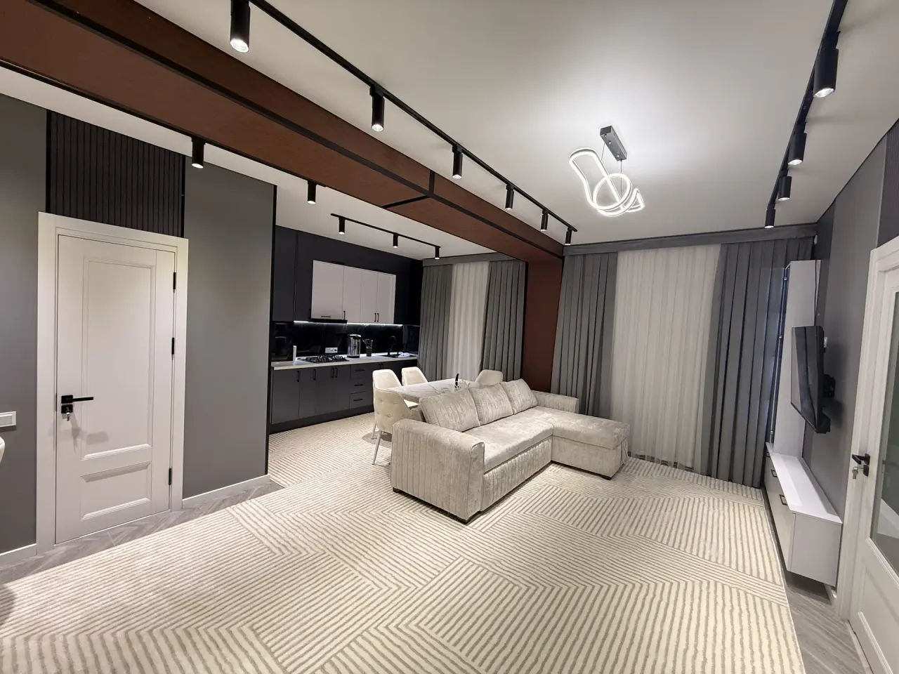 Sotiladi 2 xonali kvartira, 55 m², 14/16 qavat — Yunusobod tumani