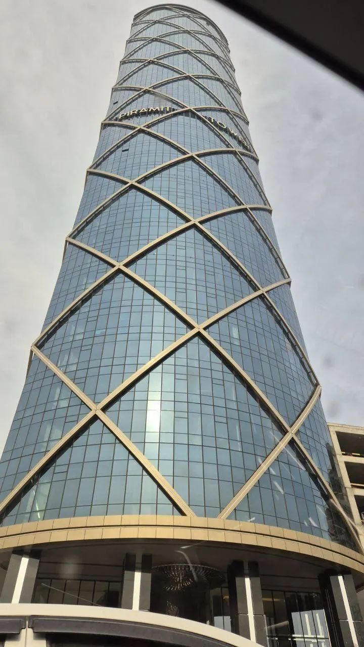 Sotiladi 3 xonali kvartira, 160 m², 9/9 qavat — Mirobod tumani