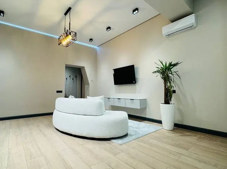 Продаётся 3-комнатная квартира, 75 м², 7/9 этаж — Юнусабадский район