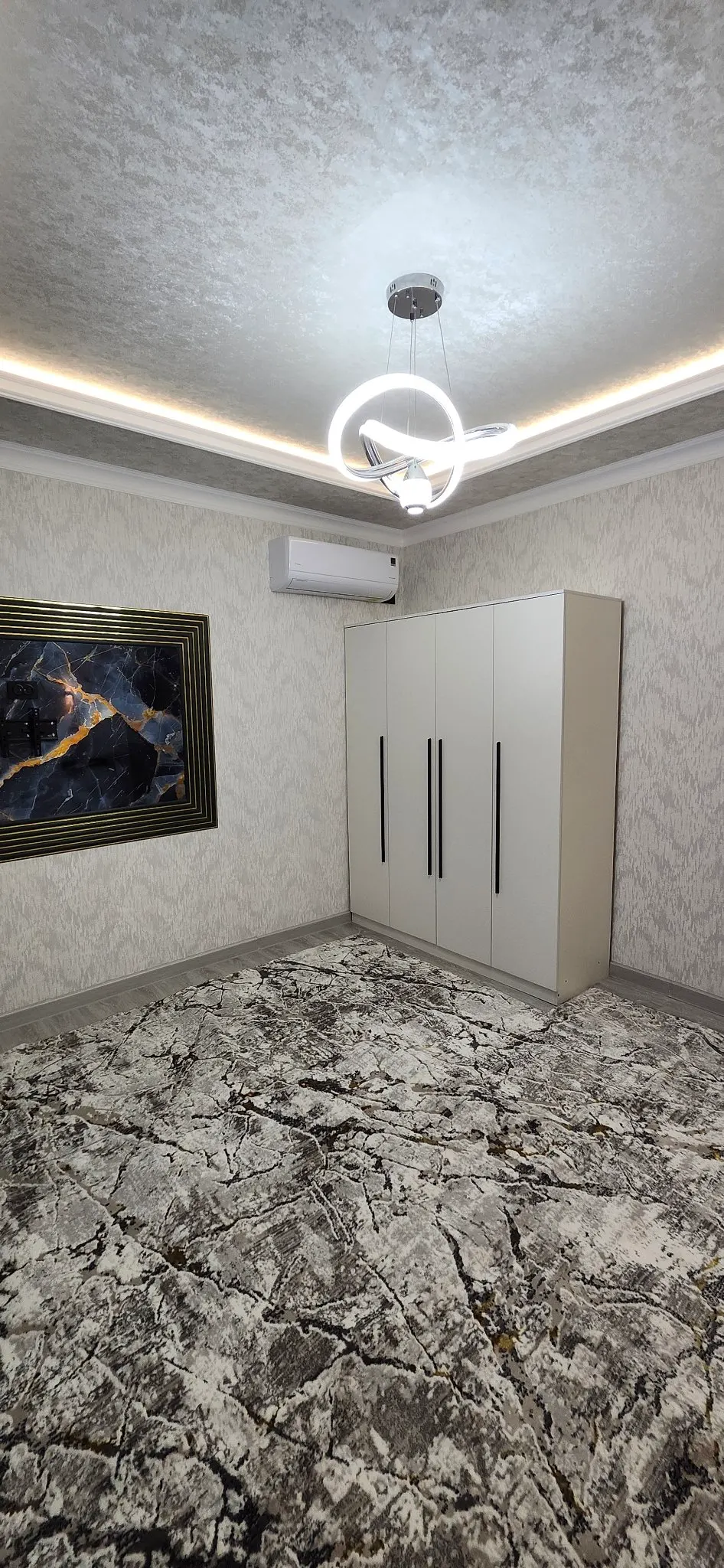 Продаётся 3-комнатная квартира, 62 м², 1/4 этаж — Чиланзарский район