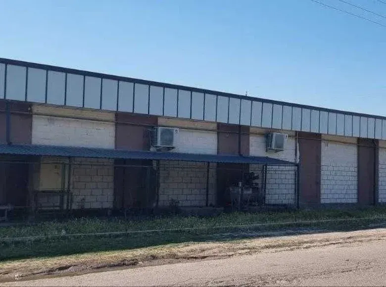 Сотилади тижорат биноси, 2600 м², 34 сотих, 1/1 қават — Нурафшон шаҳри