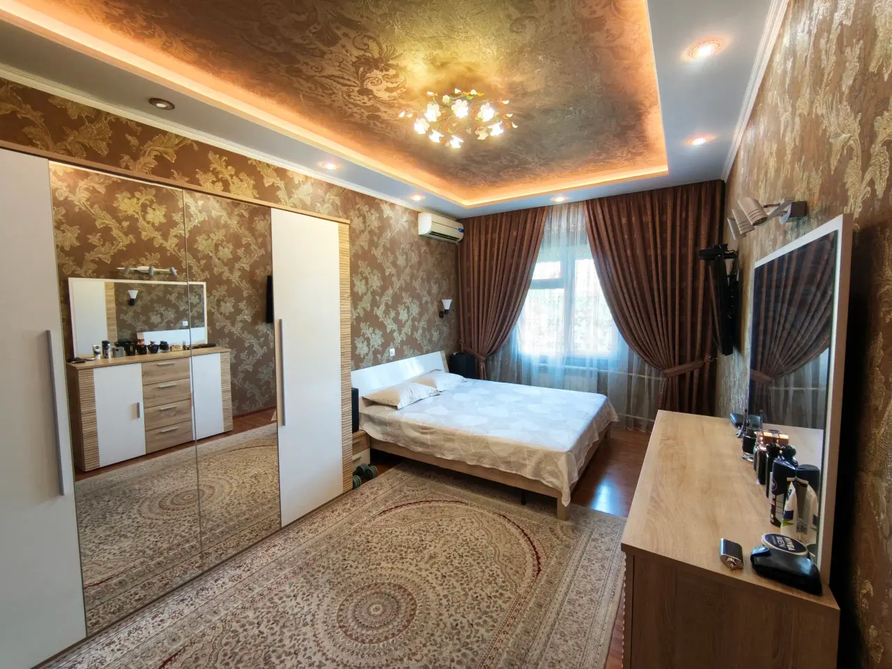 Продаётся 4-комнатная квартира, 95 м², 5/9 этаж — Мирзо-Улугбекский район