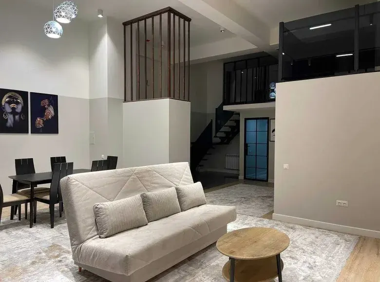 Сдаётся 4-комнатная квартира, 110 м², 7/7 этаж — Шайхантахурский район