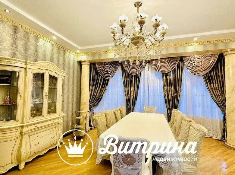 Sotiladi 12 xonali hovli uy, 564 m² — Mirzo Ulugʻbek tumani
