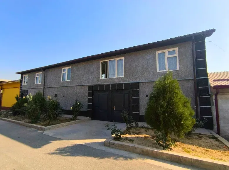Sotiladi 12 xonali hovli uy, 7.5 sotix, 270 m² — Toshkent shahri