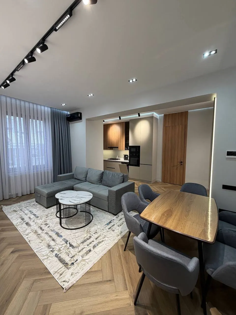 Ижарага берилади 3 хонали квартира, 100 м², 8/10 қават — Юнусобод тумани