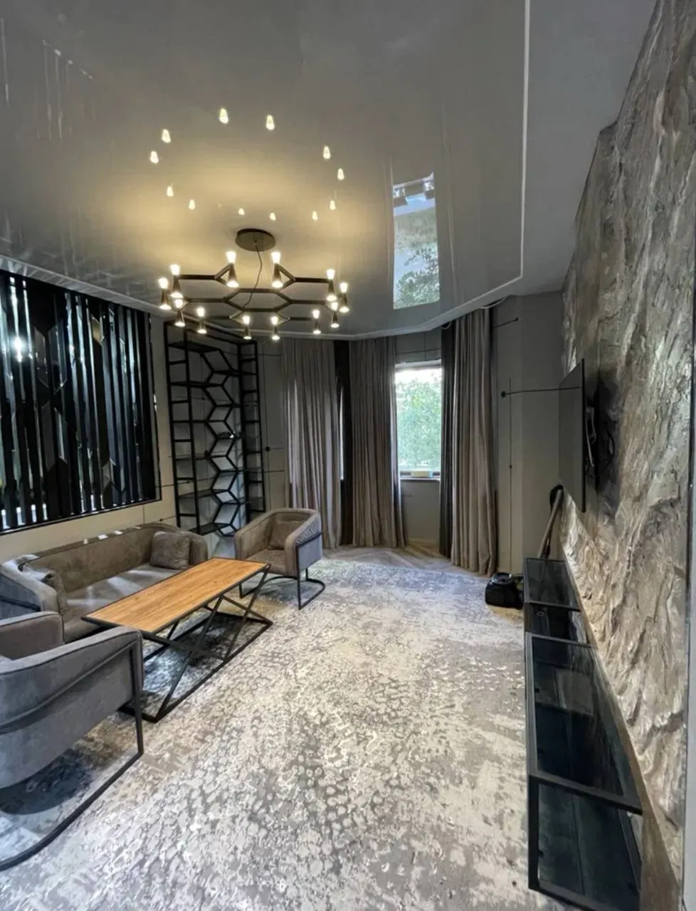 Ижарага берилади 2 хонали квартира, 80 м², 1/99 қават — Яккасарой тумани