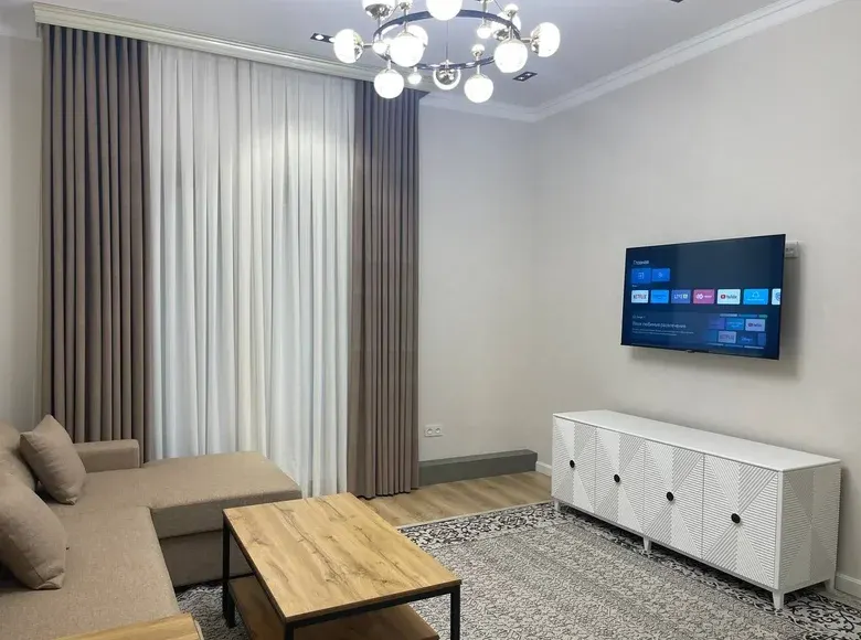 Кунлик ижарага 2 хонали квартира, 45 м², 4/6 қават — Мирзо Улуғбек тумани