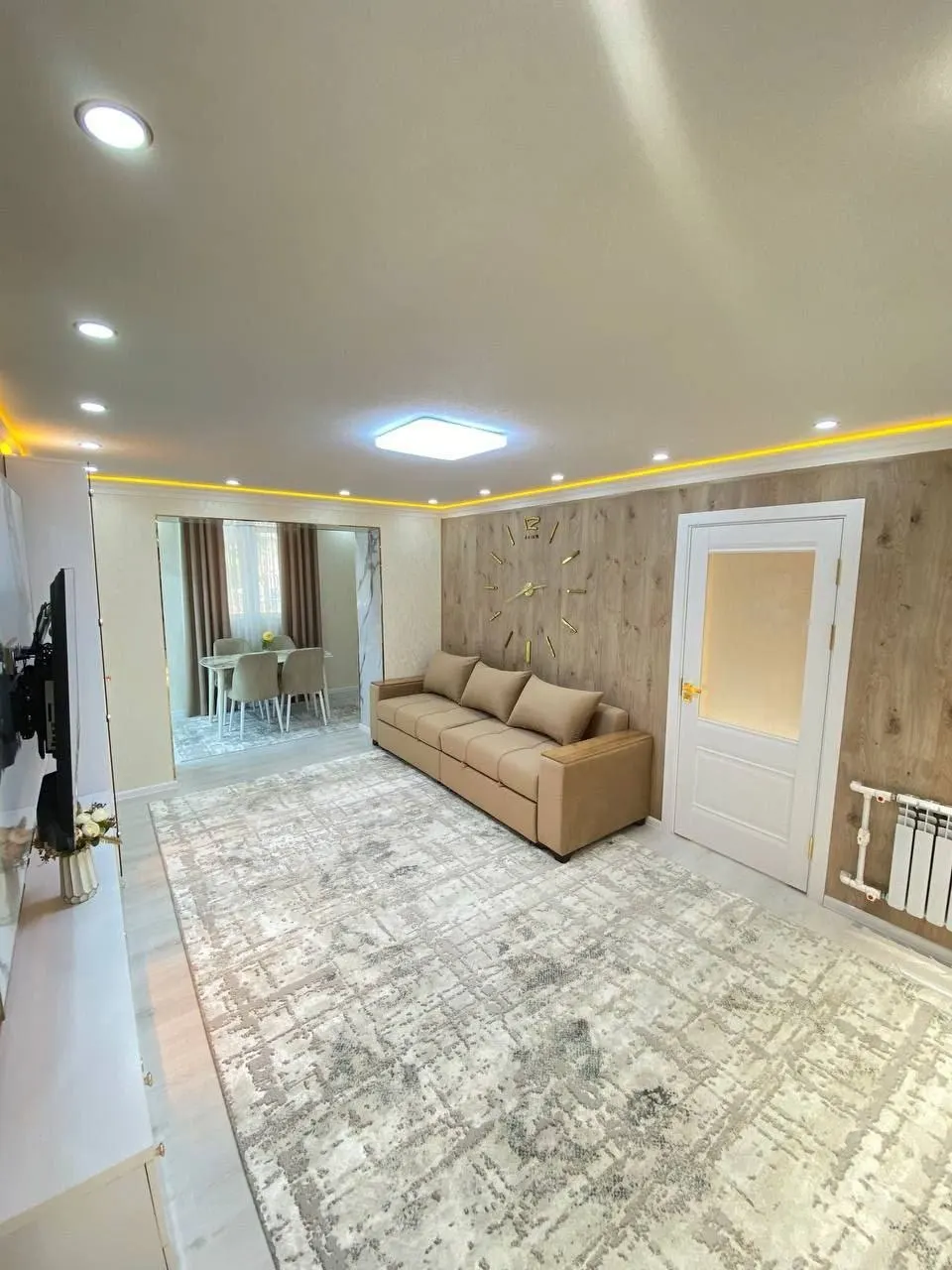 Продаётся 3-комнатная квартира, 54 м², 1/4 этаж — Чиланзарский район