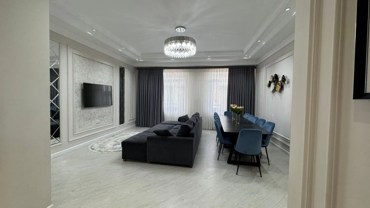 Сотилади 6 хонали квартира, 204 м², 1/7 қават — Яшнобод тумани