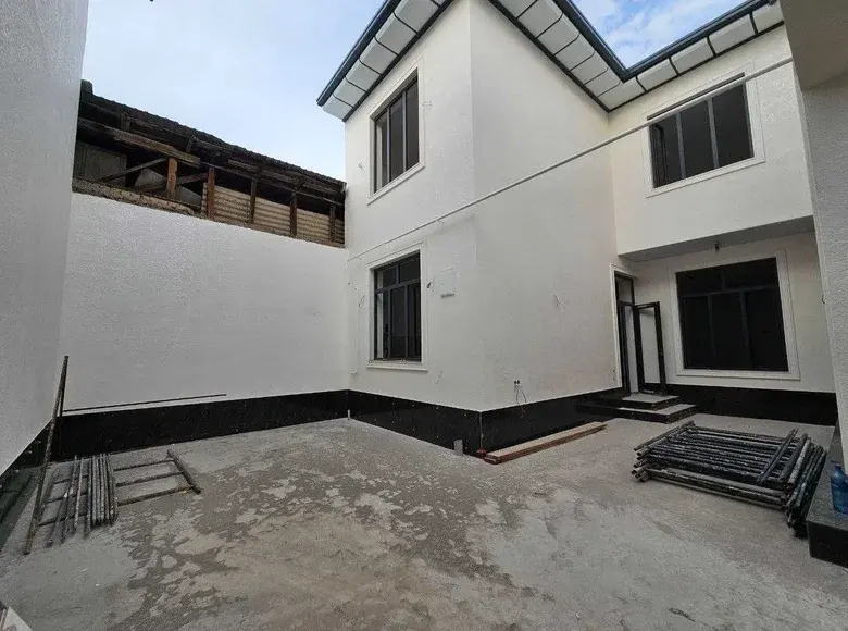 Sotiladi 5 xonali hovli uy, 1.4 sotix, 160 m², 1/2 qavat — Sergeli tumani