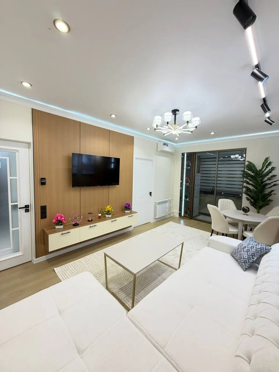 Сотилади 3 хонали квартира, 65 м², 1/4 қават — Чилонзор тумани