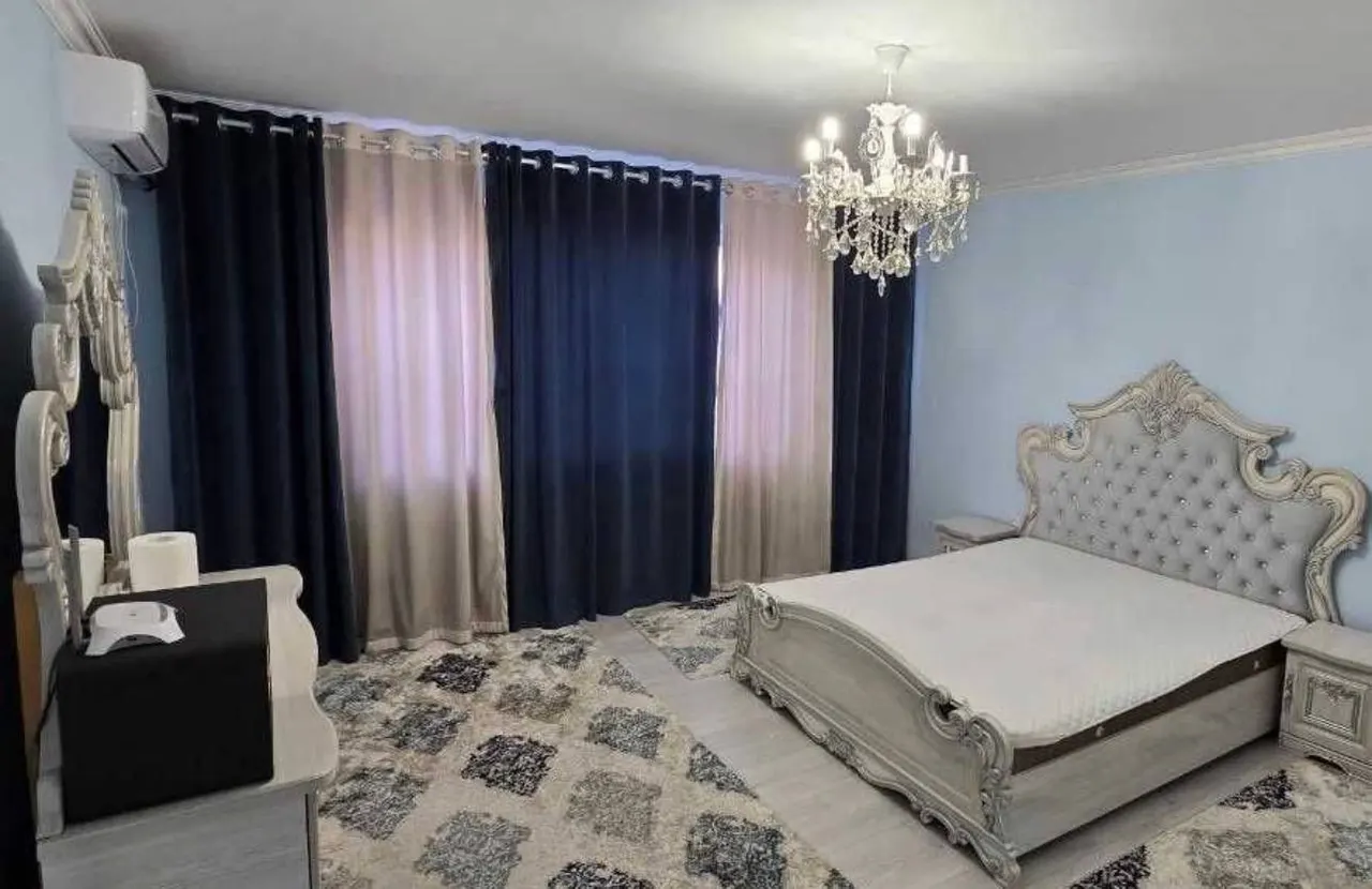 Sotiladi 3 xonali kvartira, 100 m², 2/4 qavat — Chilonzor tumani