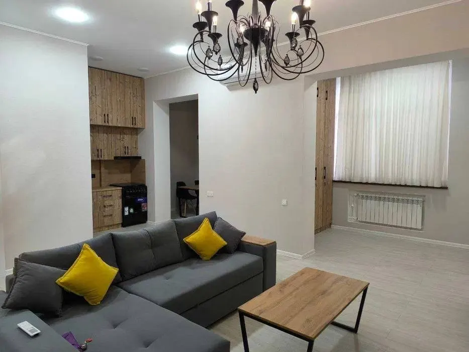 Сдаётся 3-комнатная квартира, 80 м², 1/4 этаж — Шайхантахурский район