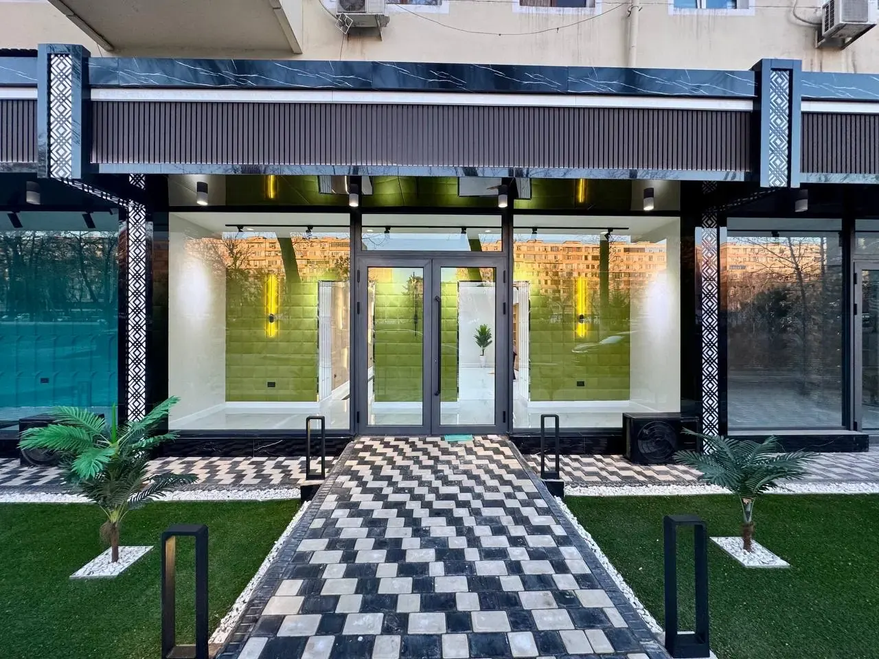 Сдаётся коммерческое помещение, 100 м², 1/5 этаж — Чиланзарский район