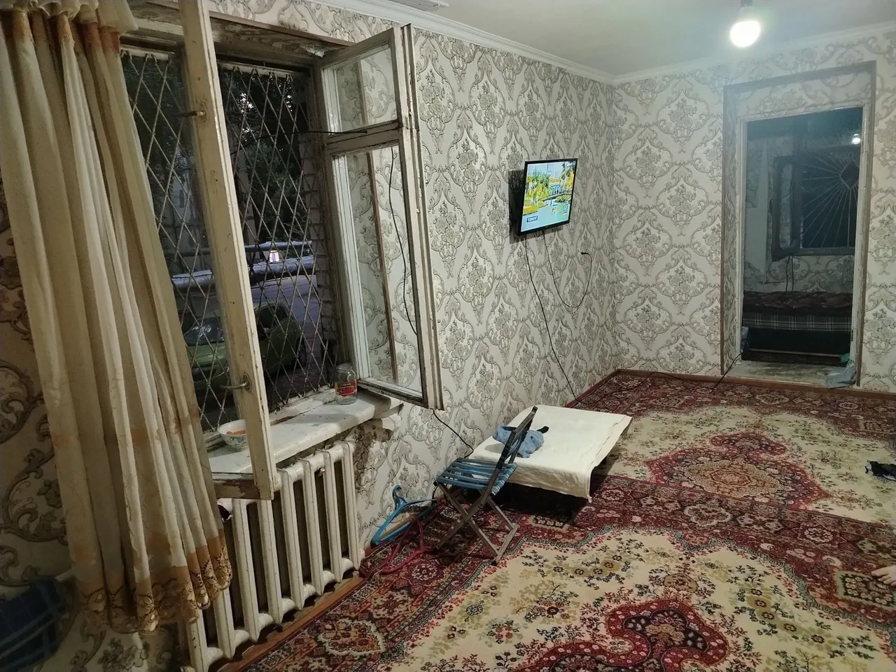 Сдаётся 1-комнатная квартира, 42 м², 1/5 этаж — Учтепинский район