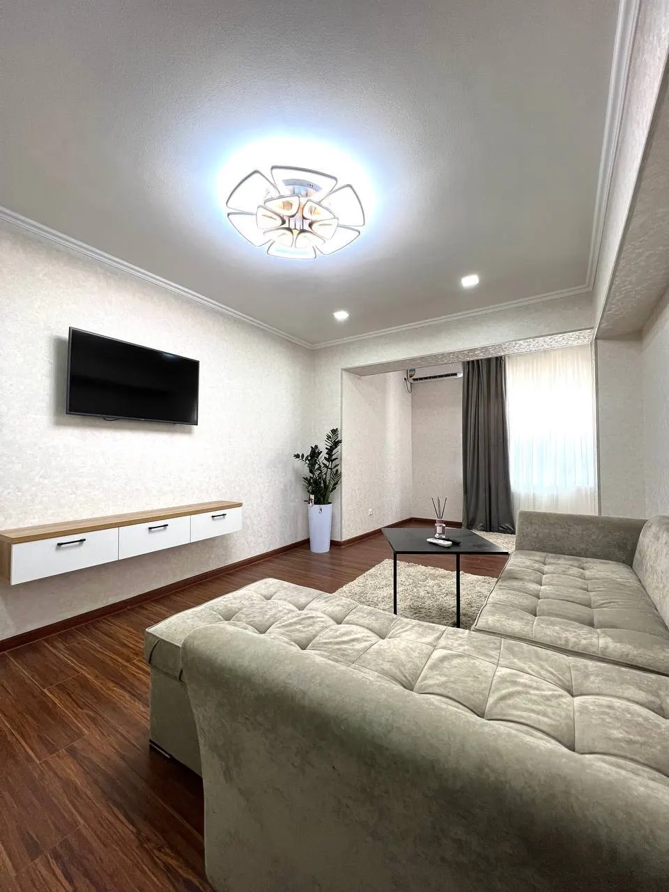 Сотилади 2 хонали квартира, 52 м², 4/4 қават — Юнусобод тумани