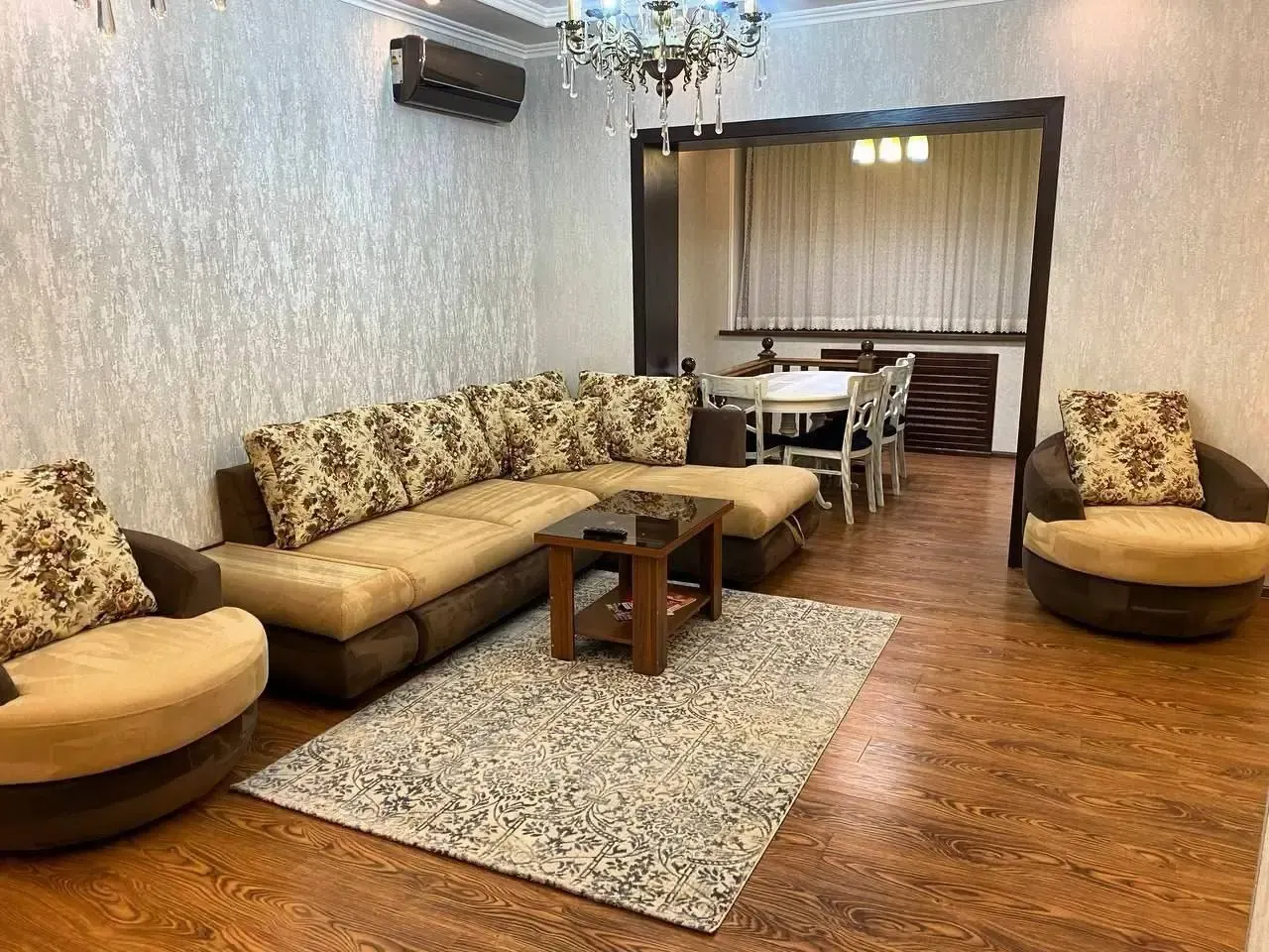 Сдаётся 3-комнатная квартира, 110 м², 1/4 этаж — Мирзо-Улугбекский район