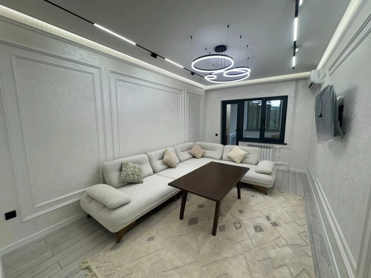 Sotiladi 3 xonali kvartira, 60 m², 3/5 qavat — Yakkasaroy tumani