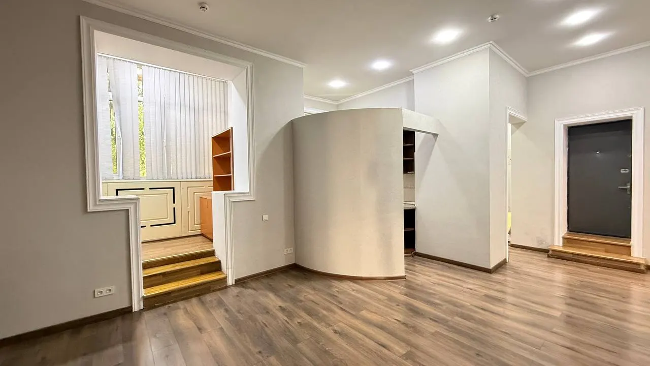 Ijaraga beriladi tijorat binosi, 97 m² — Yakkasaroy tumani