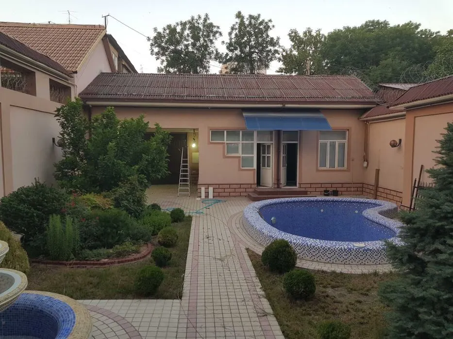 Ijaraga beriladi 6 xonali hovli uy, 4.5 sotix, 446 m² — Yakkasaroy tumani