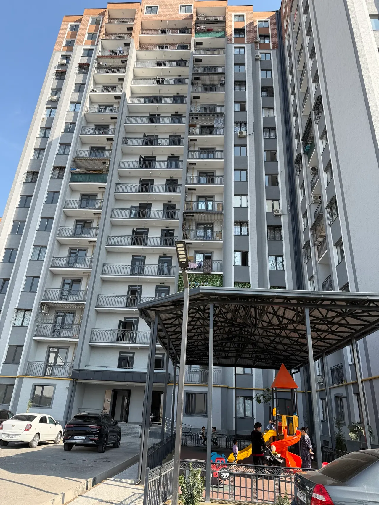 Sotiladi 2 xonali kvartira, 58 m², 14/16 qavat — Yangihayot tumani
