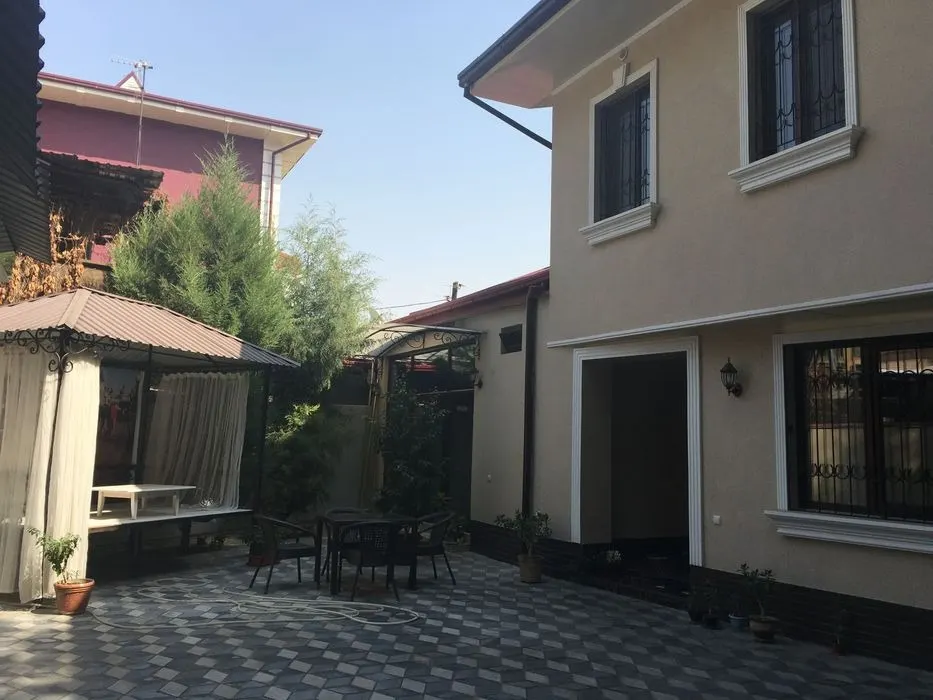 Ijaraga beriladi 6 xonali hovli uy, 5 sotix, 500 m², 2 qavatli — Mirzo Ulugʻbek tumani