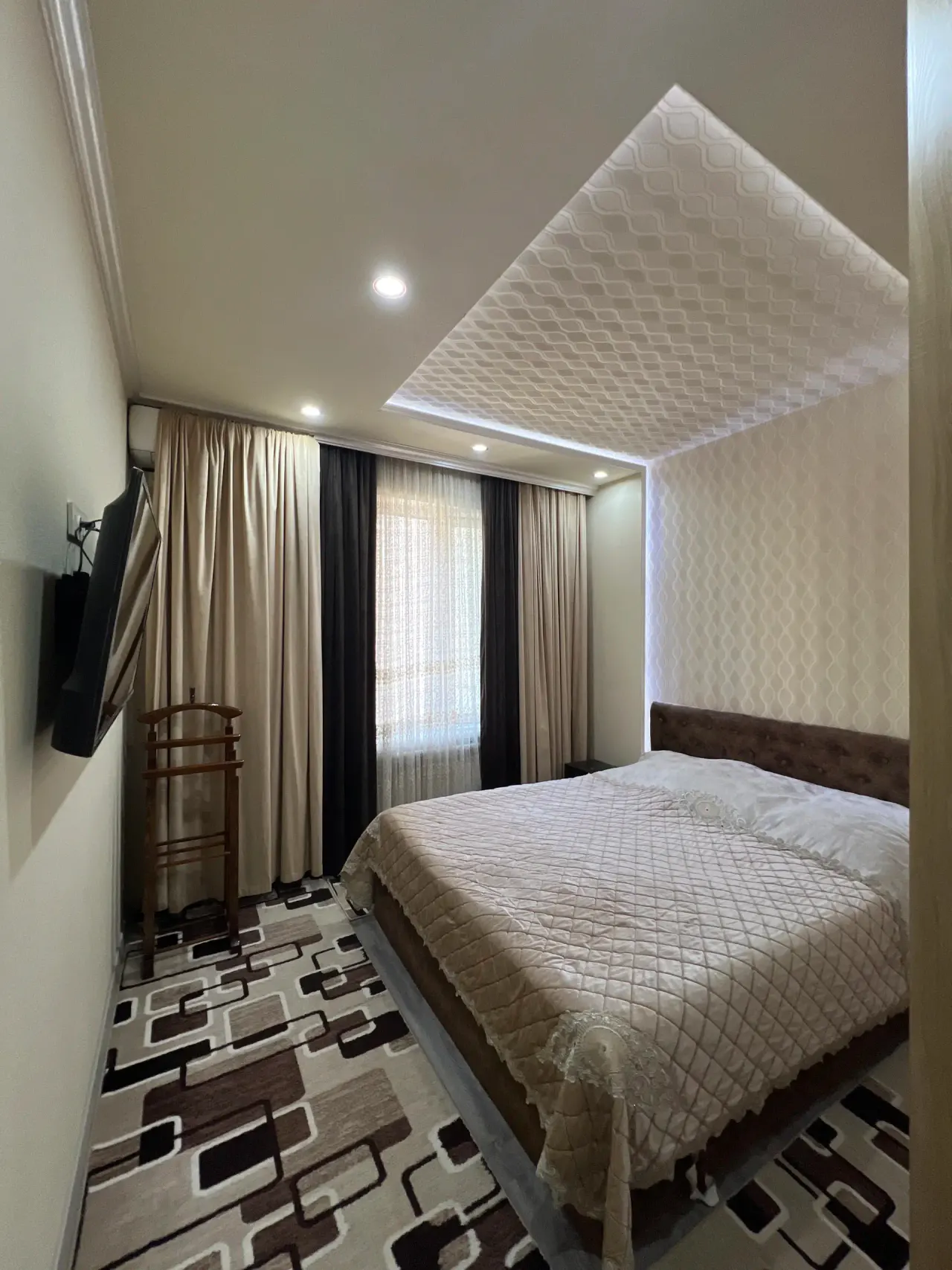 Сдаётся 4-комнатная квартира, 101 м², 5/7 этаж — Сергелийский район