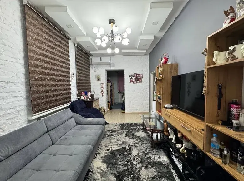 Сотилади 3 хонали квартира, 55 м², 2/4 қават — Мирзо Улуғбек тумани