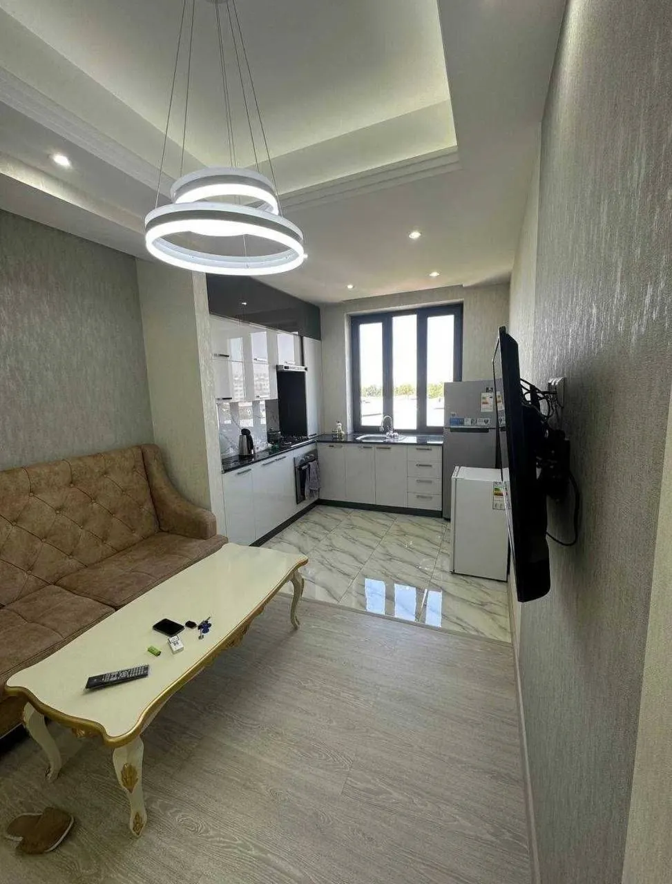 Сдаётся 2-комнатная квартира, 42 м², 5/5 этаж — Юнусабадский район