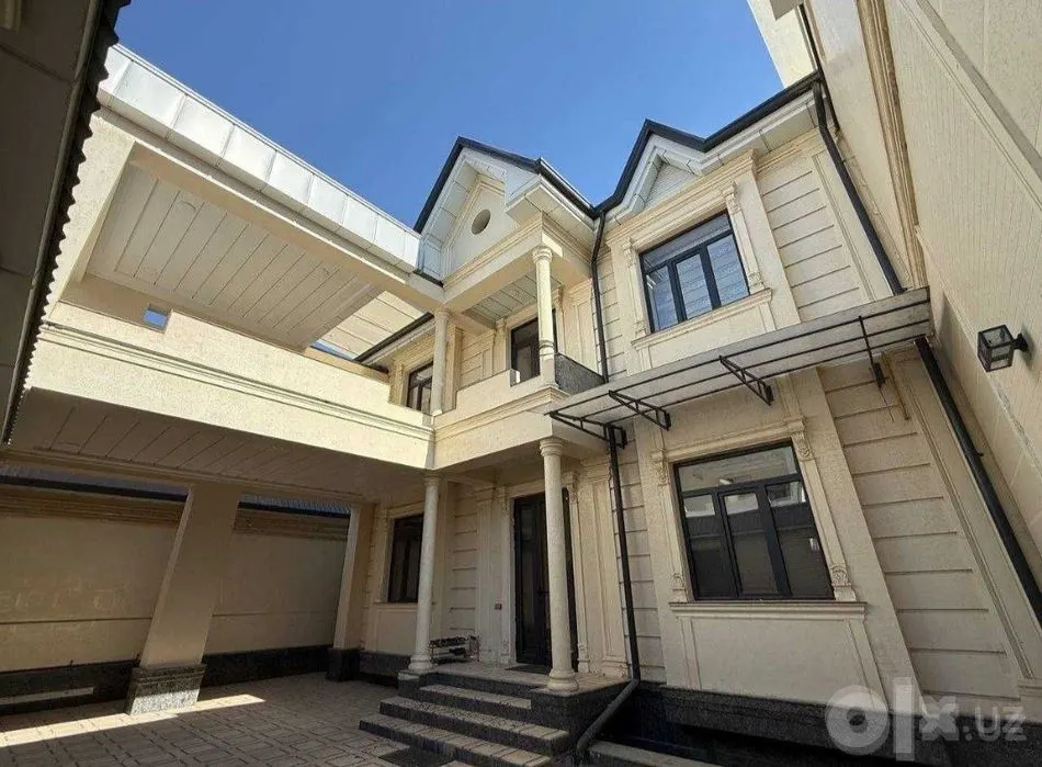 Ijaraga beriladi 7 xonali hovli uy, 3 sotix, 250 m², 2 qavatli — Mirzo Ulugʻbek tumani