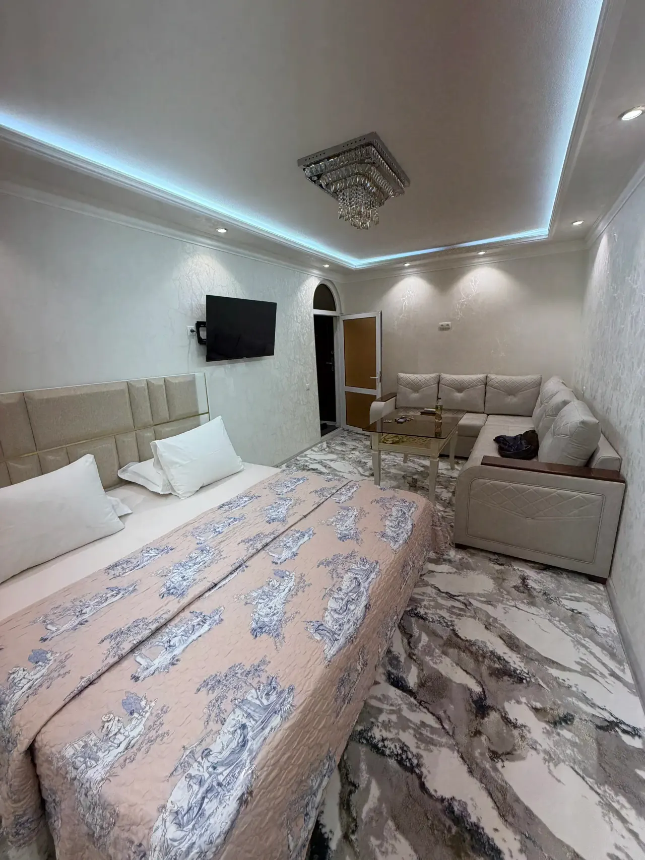 Кунлик ижарага 1 хонали квартира, 30 м², 1/5 қават — Самарқанд шаҳри