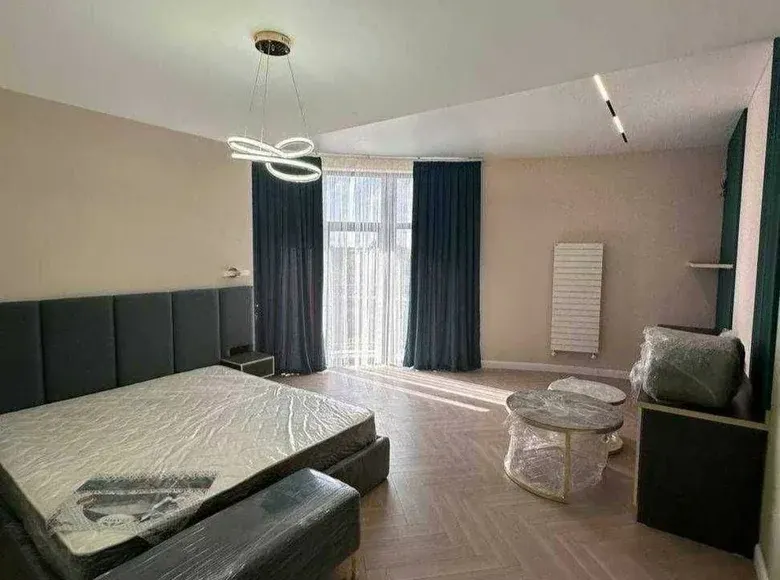 Сотилади 4 хонали квартира, 184 м², 9/10 қават — Яккасарой тумани