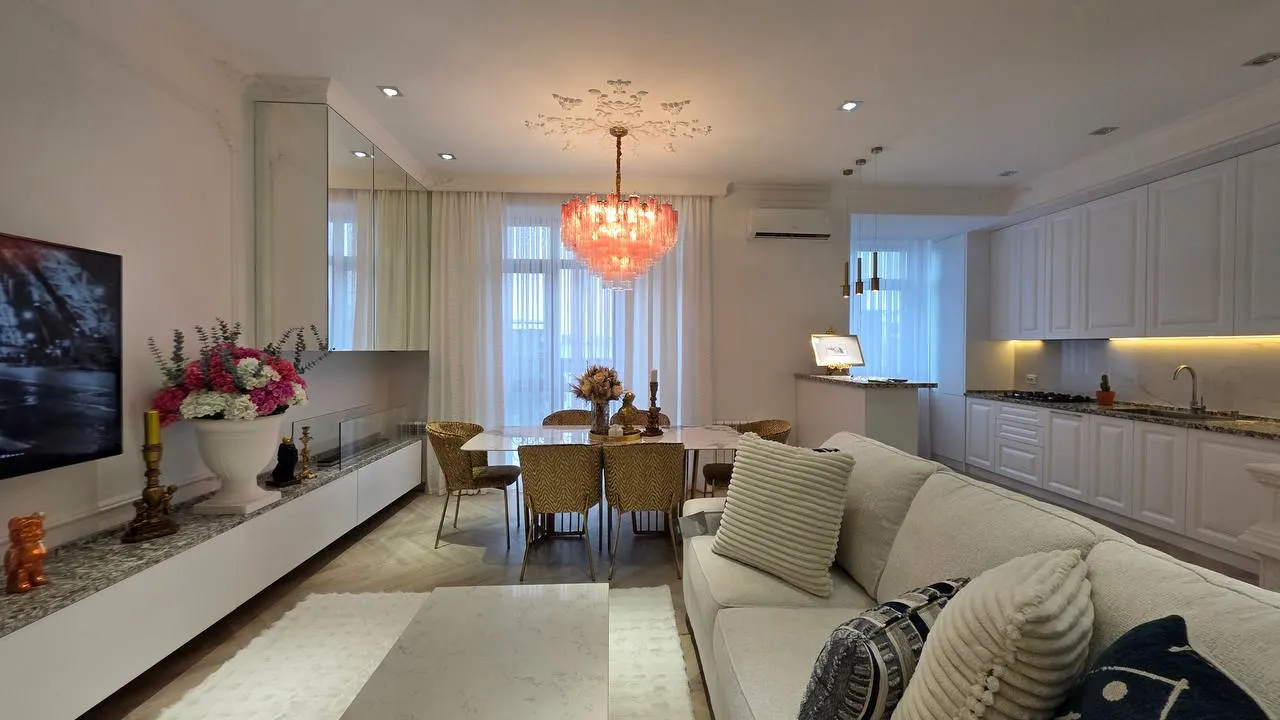 Продаётся 3-комнатная квартира, 90 м², 7/8 этаж — Яккасарайский район