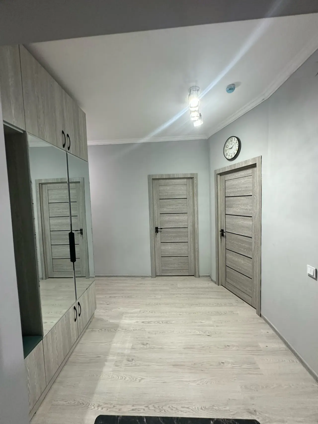 Sotiladi 3 xonali kvartira, 72 m², 3/16 qavat — Bektemir tumani