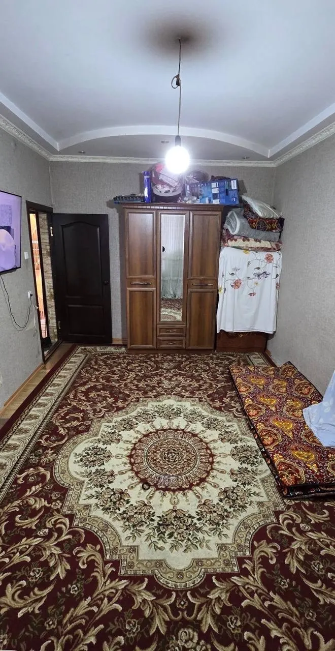 Продаётся 1-комнатная квартира, 38 м², 1/4 этаж — Юнусабадский район