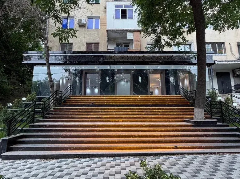 Sotiladi tijorat binosi, 163 m² — Toshkent shahri