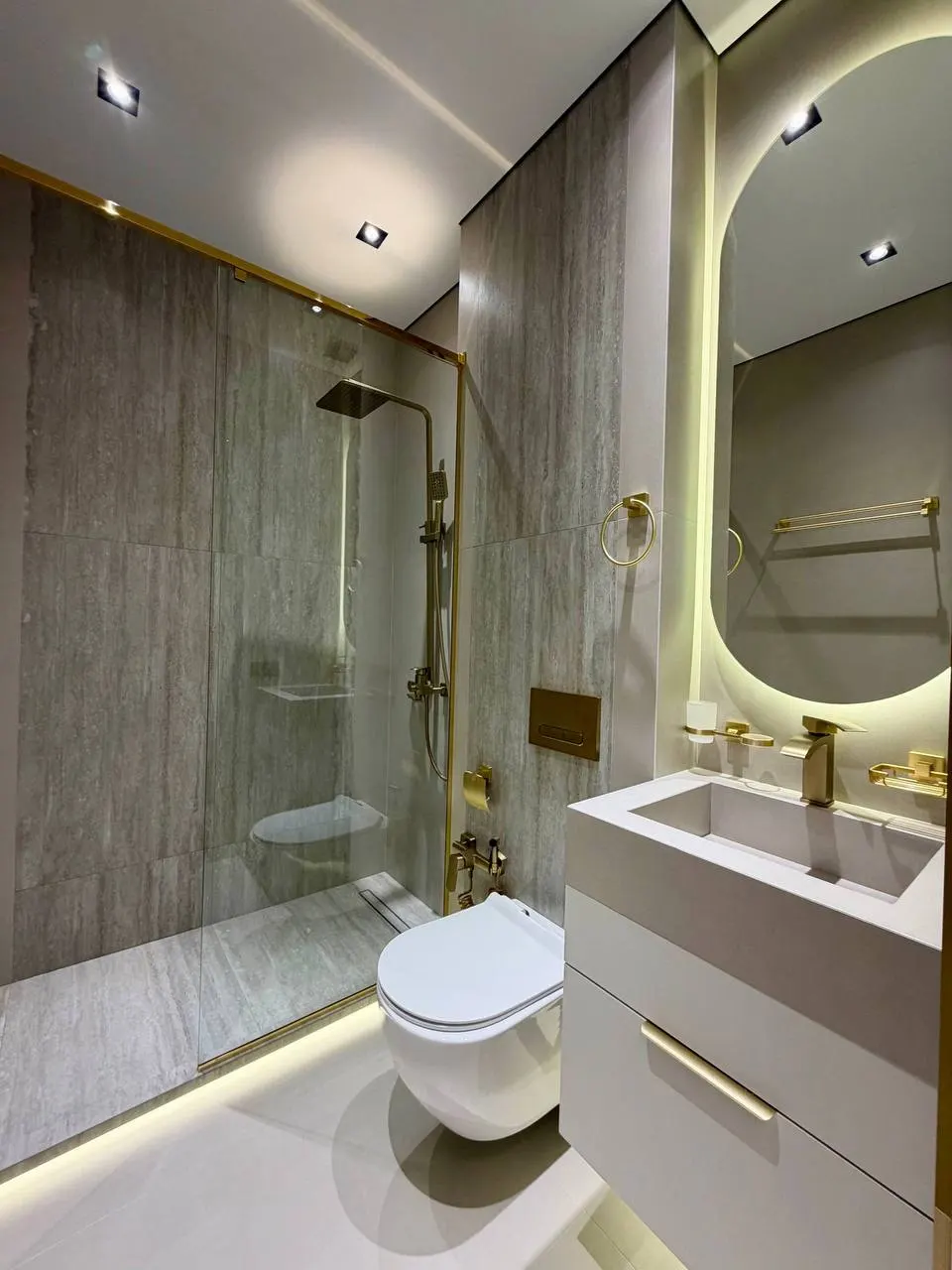 Продаётся 4-комнатная квартира, 102 м², 8/16 этаж — Чиланзарский район
