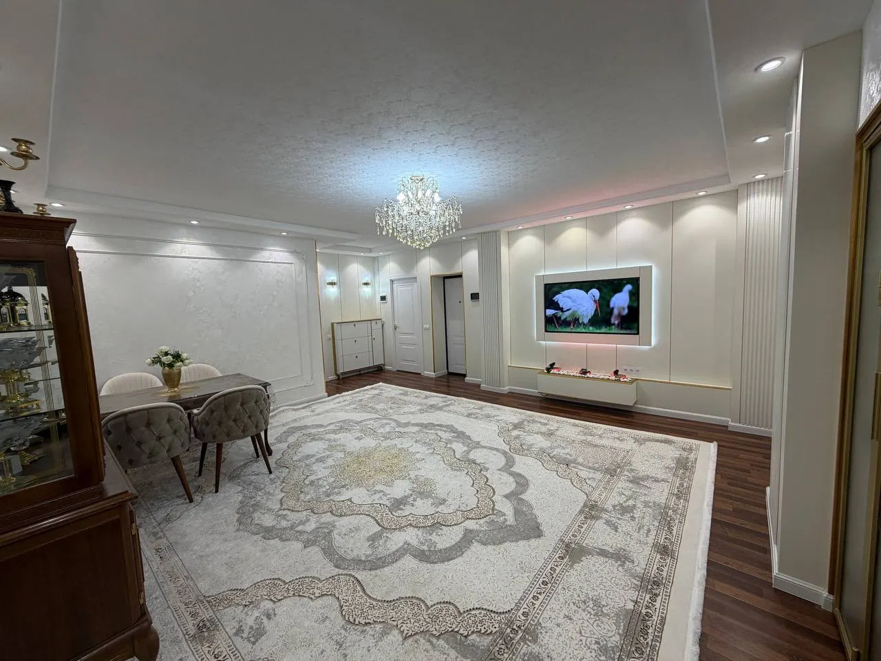 Сотилади 3 хонали квартира, 75 м², 2/4 қават — Мирзо Улуғбек тумани