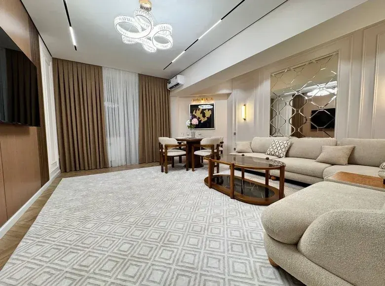 Sotiladi 4 xonali kvartira, 145 m², 4/10 qavat — Yashnobod tumani