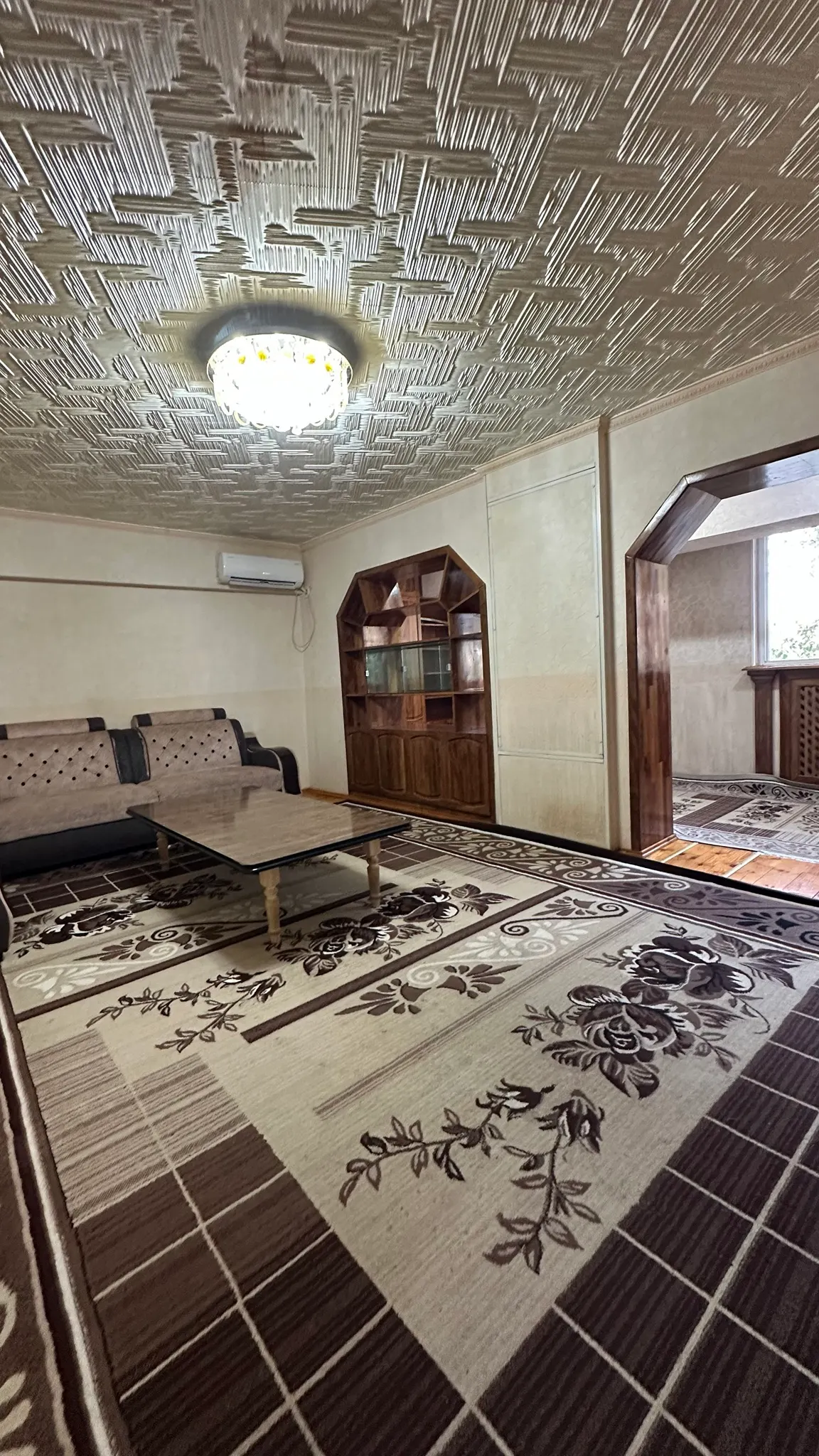 Sotiladi 3 xonali kvartira, 100 m², 2/7 qavat — Shayxontohur tumani