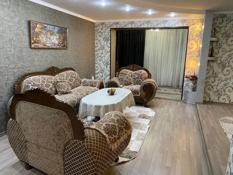 Сдаётся 3-комнатная квартира, 90 м², 3/4 этаж — Юнусабадский район